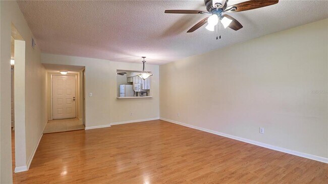 Building Photo - 3399 Mermoor Dr