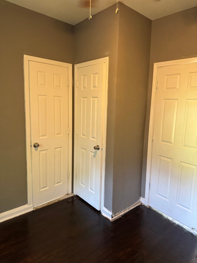 Building Photo - 1335 Yecker Ave