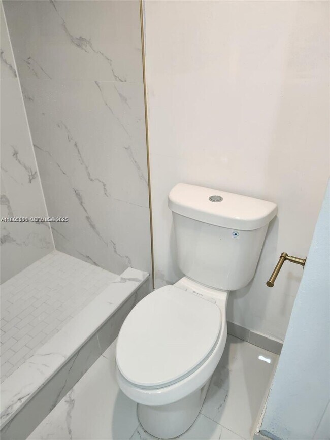 Building Photo - 1780 NE 191st St