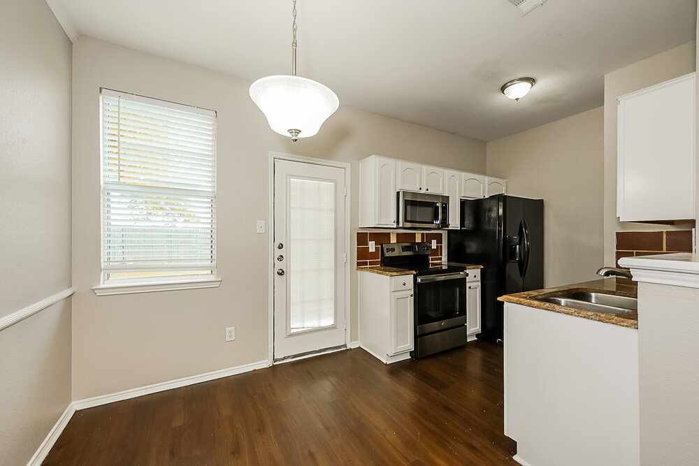 Building Photo - 916 Buffalo Springs Dr