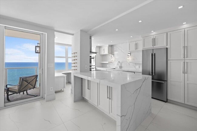 Building Photo - 4300 N Ocean Blvd