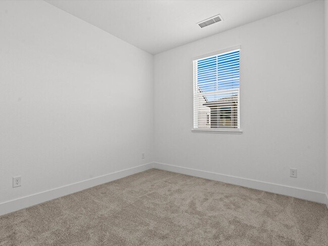 Building Photo - Desirable South Reno neighborhood of the Courtyards at Arrowcreek.