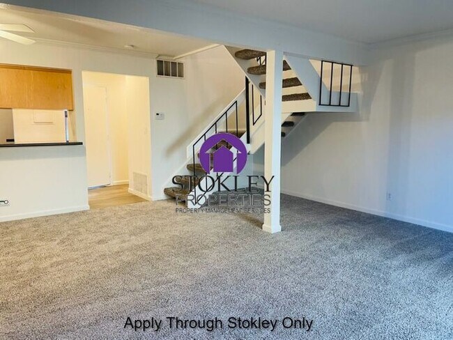 Building Photo - Stokley Properties Welcomes 1534 Parkwood ...
