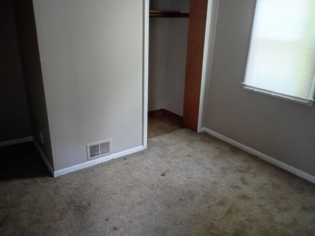 Building Photo - 8120 W Herbert Ave