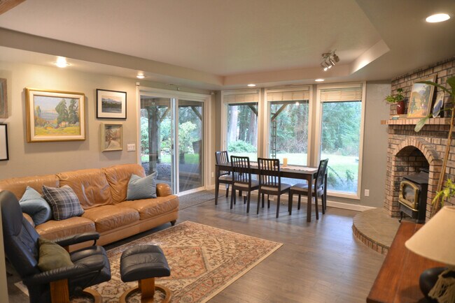 Building Photo - 4301 Wilkin St