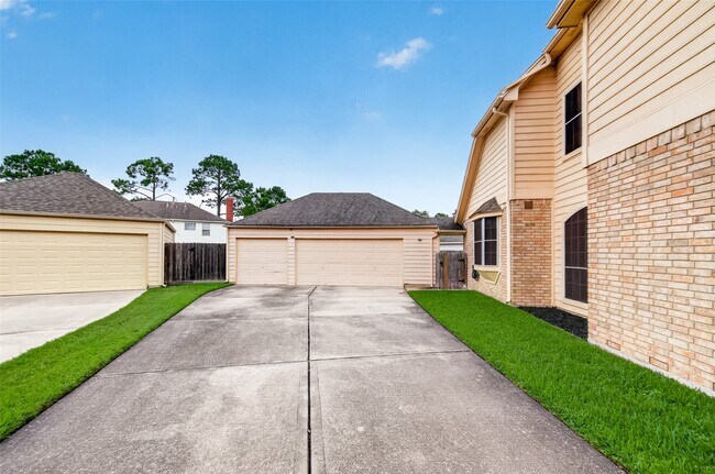 Building Photo - 811 Colony Glen Ct