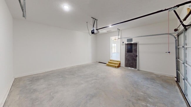 Building Photo - 124 E Sunset Cove Ln