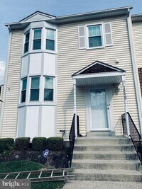 Building Photo - 14423 Bakersfield Ct