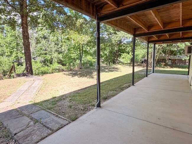 Building Photo - 505 Waterway Dr