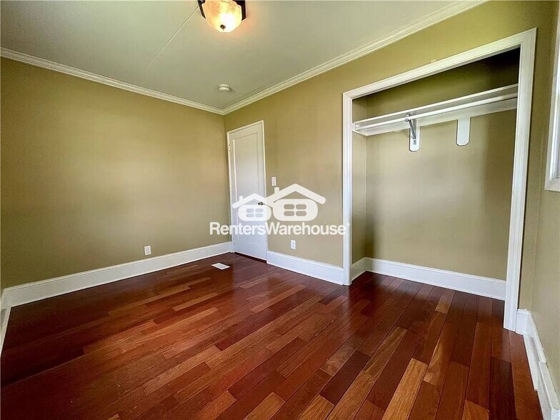 Building Photo - 5810 Francis Ave