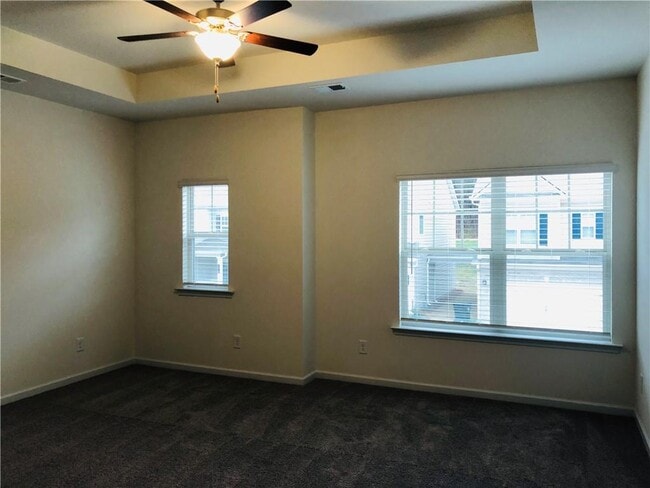 Building Photo - 193 Bryon Ln