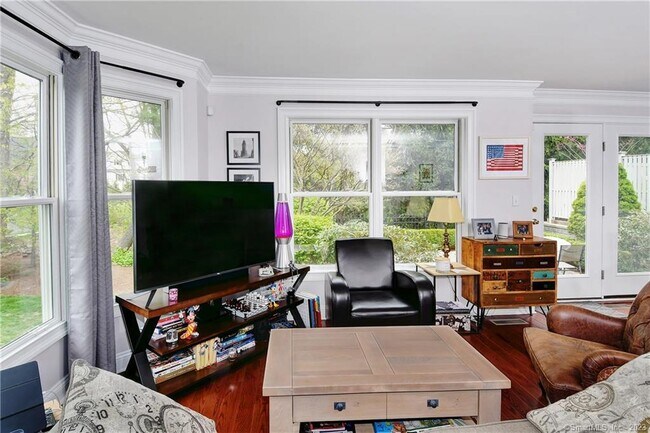 Building Photo - 59 Prospect St