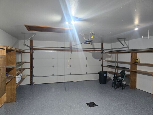 Building Photo - Lovely Lakewood Home