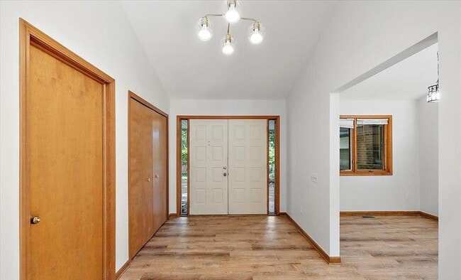 Building Photo - 28118 Forestbrook Dr