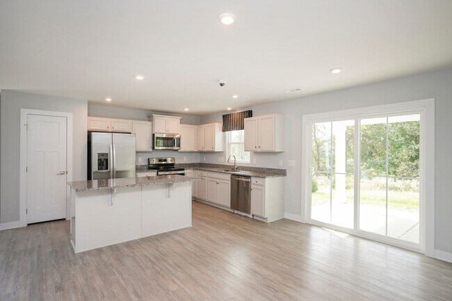 Building Photo - 711 Cottage Dr