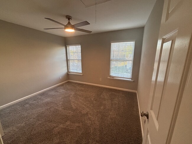 Building Photo - 6 Brookhaven Way