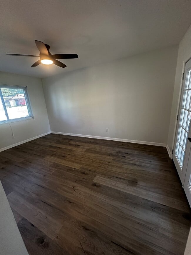Building Photo - 6705 Lightwood Dr