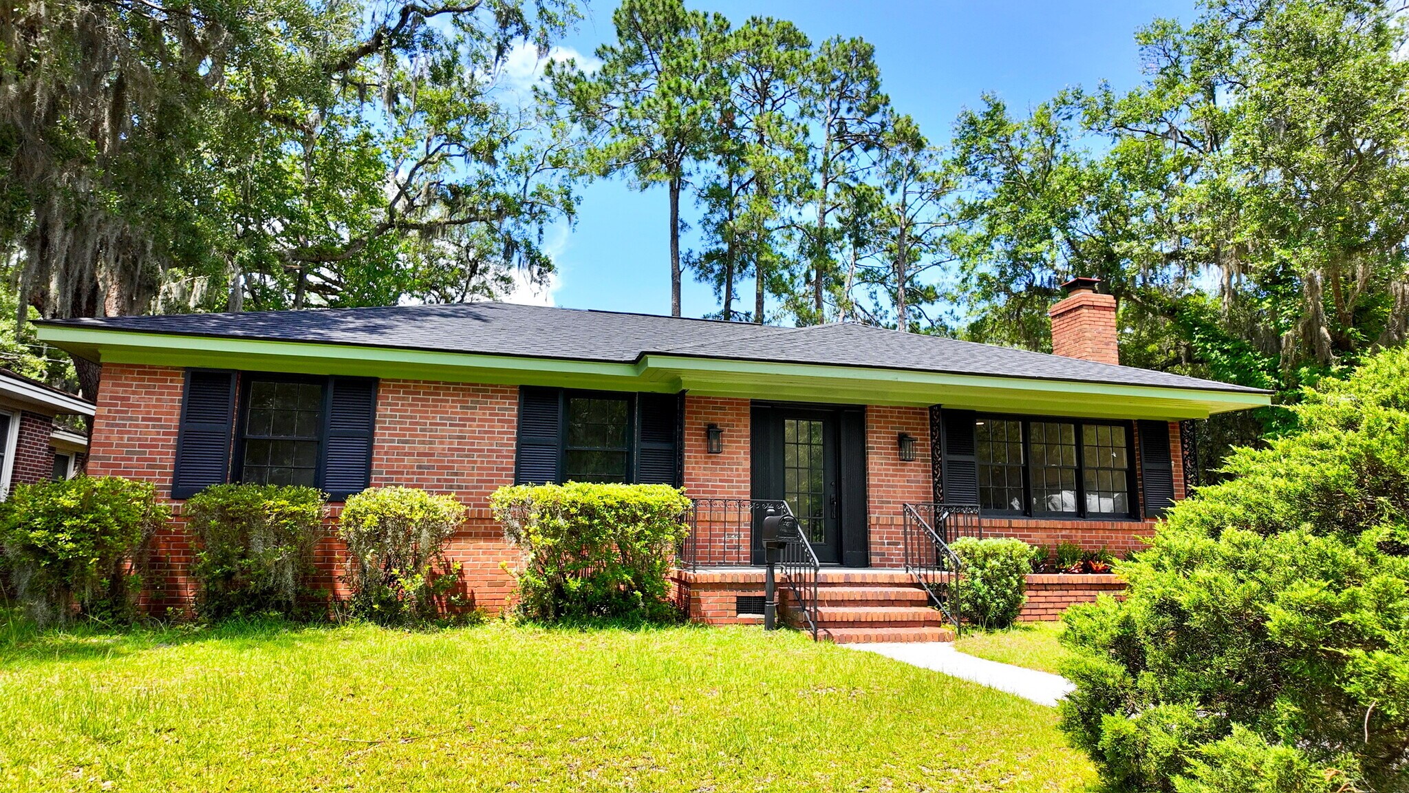 Building Photo - 1464 E 41st St