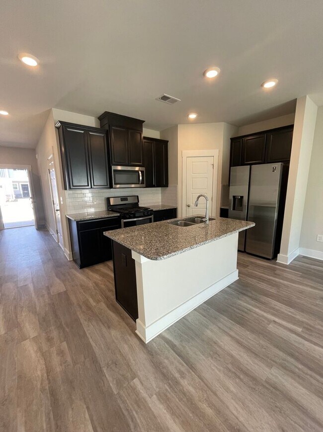 Building Photo - 3 Bedroom 2.5 Bathrooms  Echo Ridge Community in Greer SC