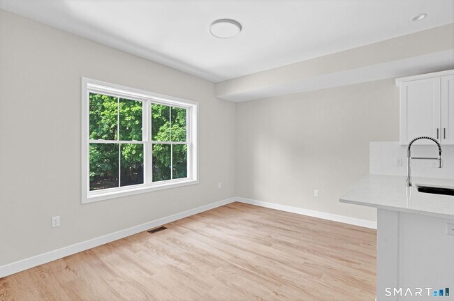 Building Photo - 70 Whiting St