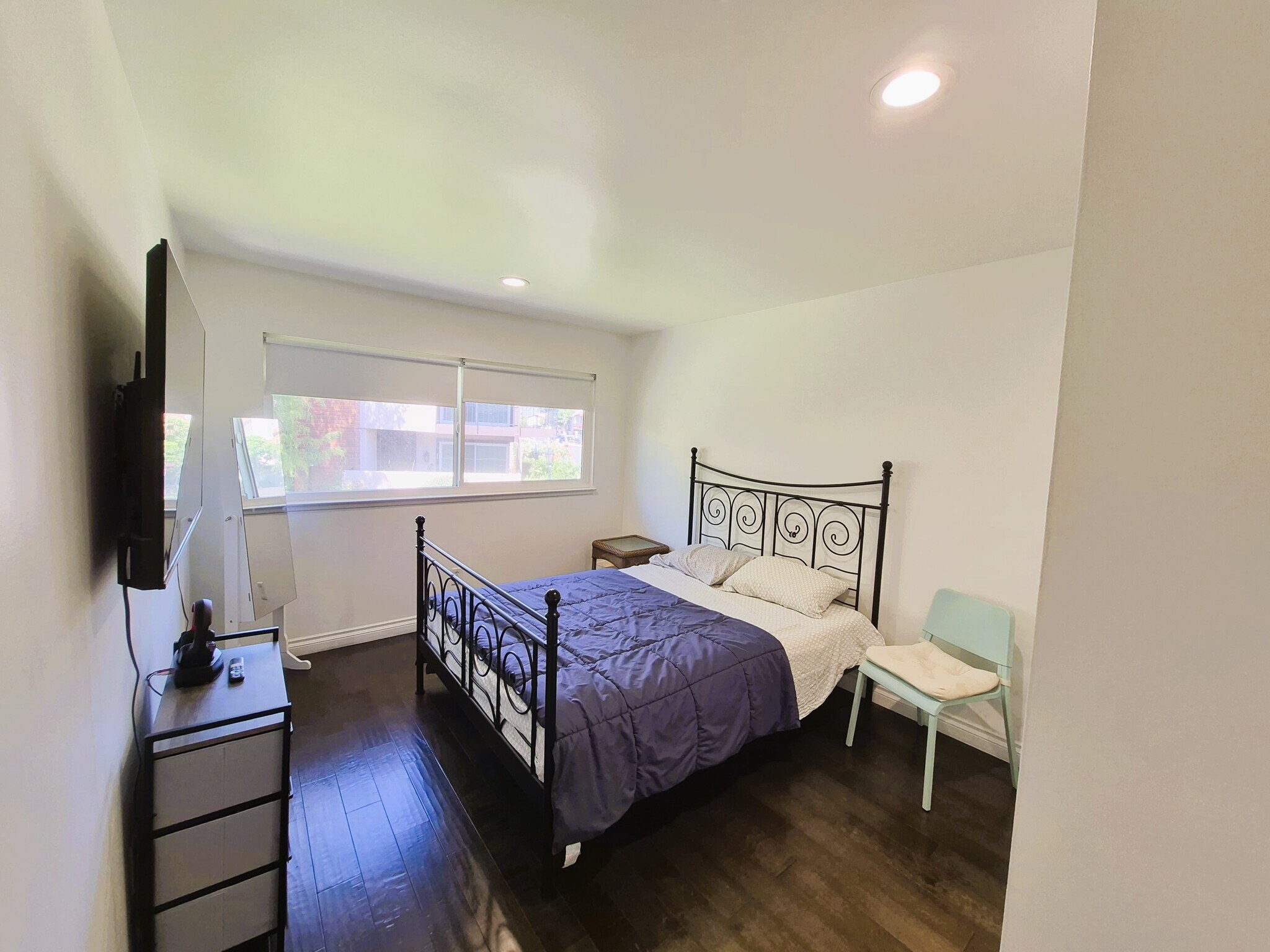 Building Photo - 5313 Sevilla Ct