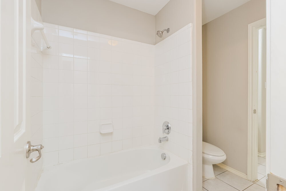 Building Photo - 6402 Bright Falls Ln