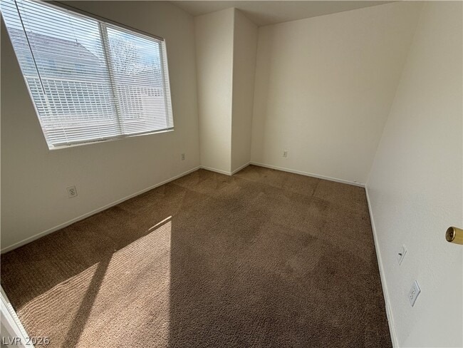 Building Photo - 5211 Paradise Skies Ave