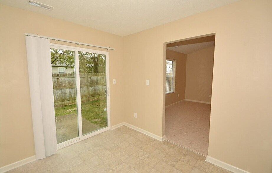 Building Photo - 4071 Dogwood Ct