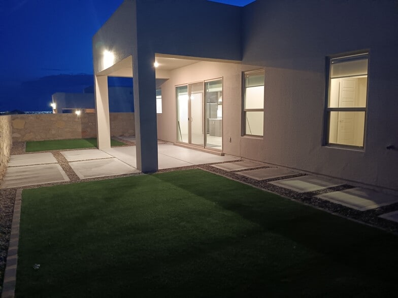 Building Photo - 824 Durham Way