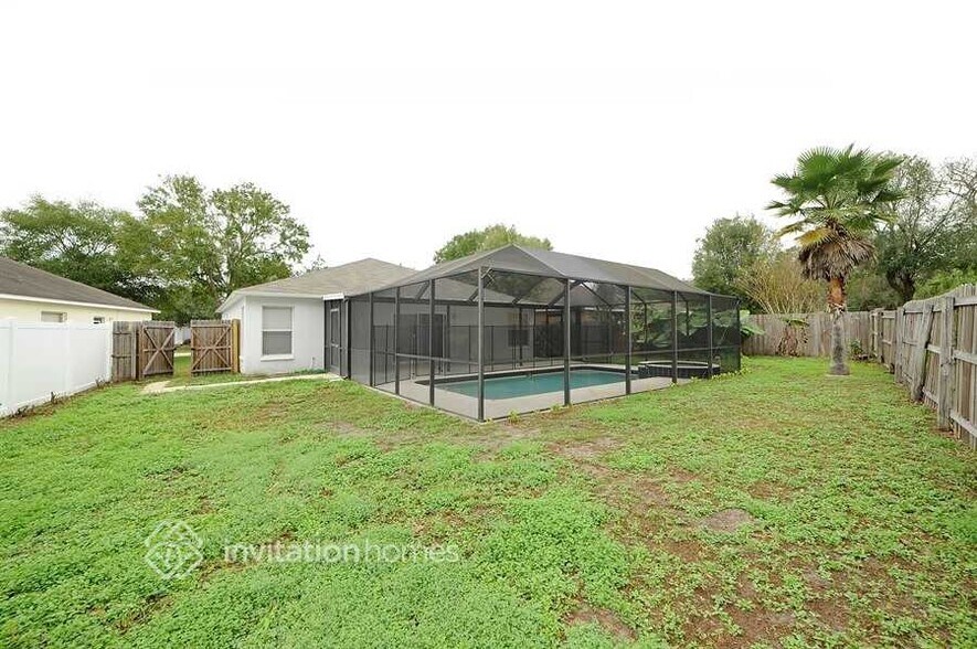 Building Photo - 3049 Castle Rock Cir