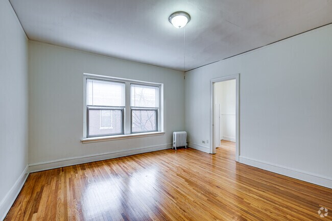 2635 Girard - 1BR, 1BA - 700SF - Unit 1 - Living Room - Lorraine Court