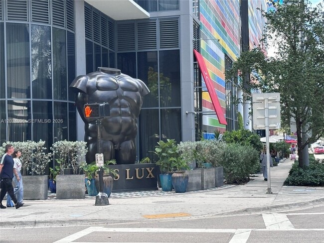 Building Photo - 801 S Miami Ave