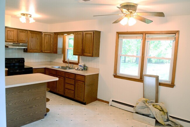 Building Photo - 279 Poe Dr