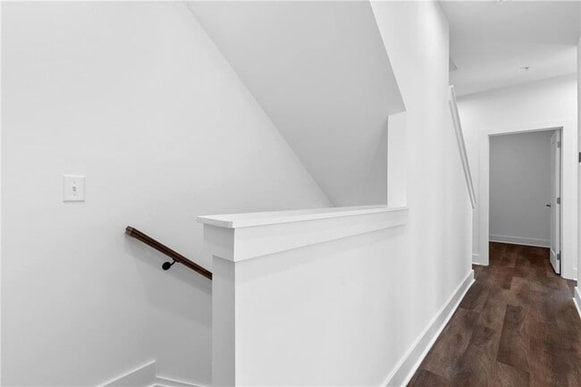 Building Photo - 515 Motivation Cir NW