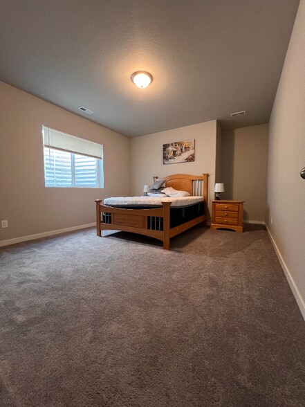 Building Photo - 3891 Ivy Hill Dr