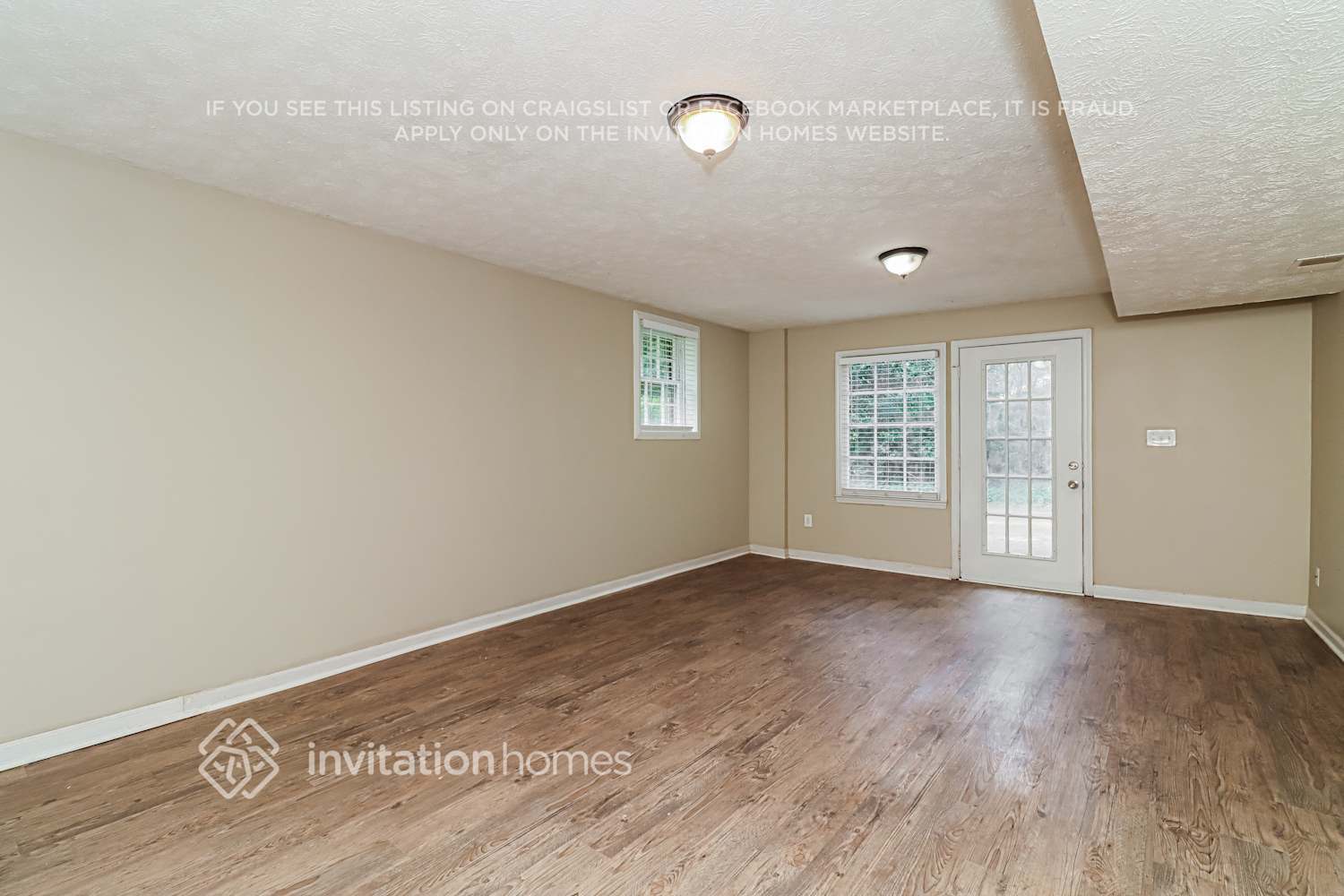 Building Photo - 2932 Karen Ln