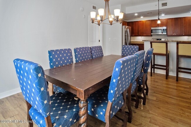 Building Photo - 945 Registry Blvd