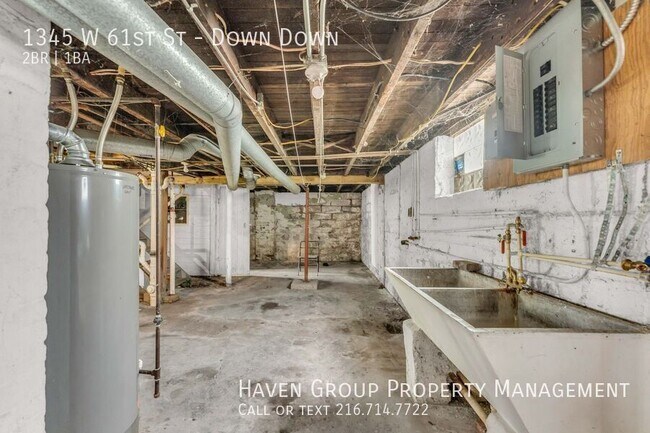 Building Photo - 1345 W 61st St