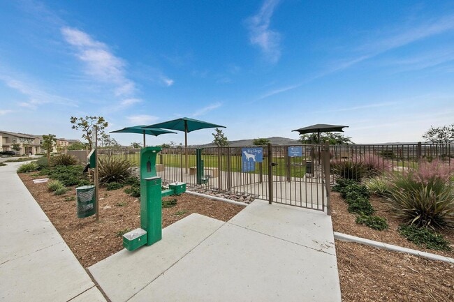 Building Photo - Village of Escaya - 3 Br 2.5 Ba - 2 car attached garage - must see this fabulous community!