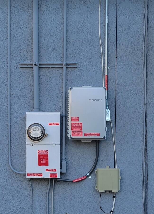 Building Photo - 7823 S Denker Ave