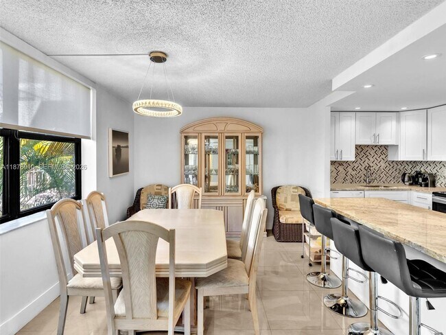 Building Photo - 20401 NE 30th Ave