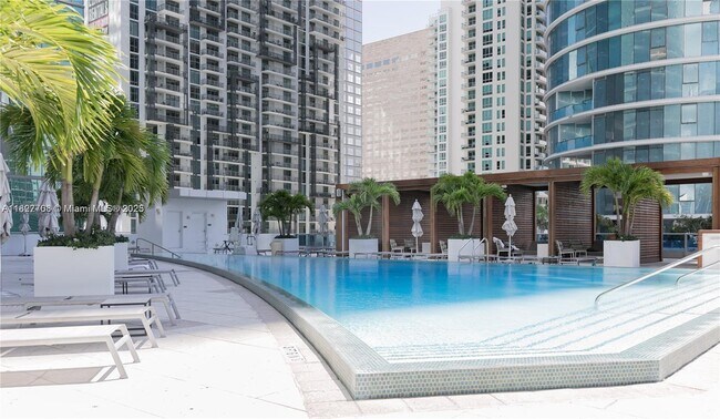 Building Photo - 200 Biscayne Blvd Way