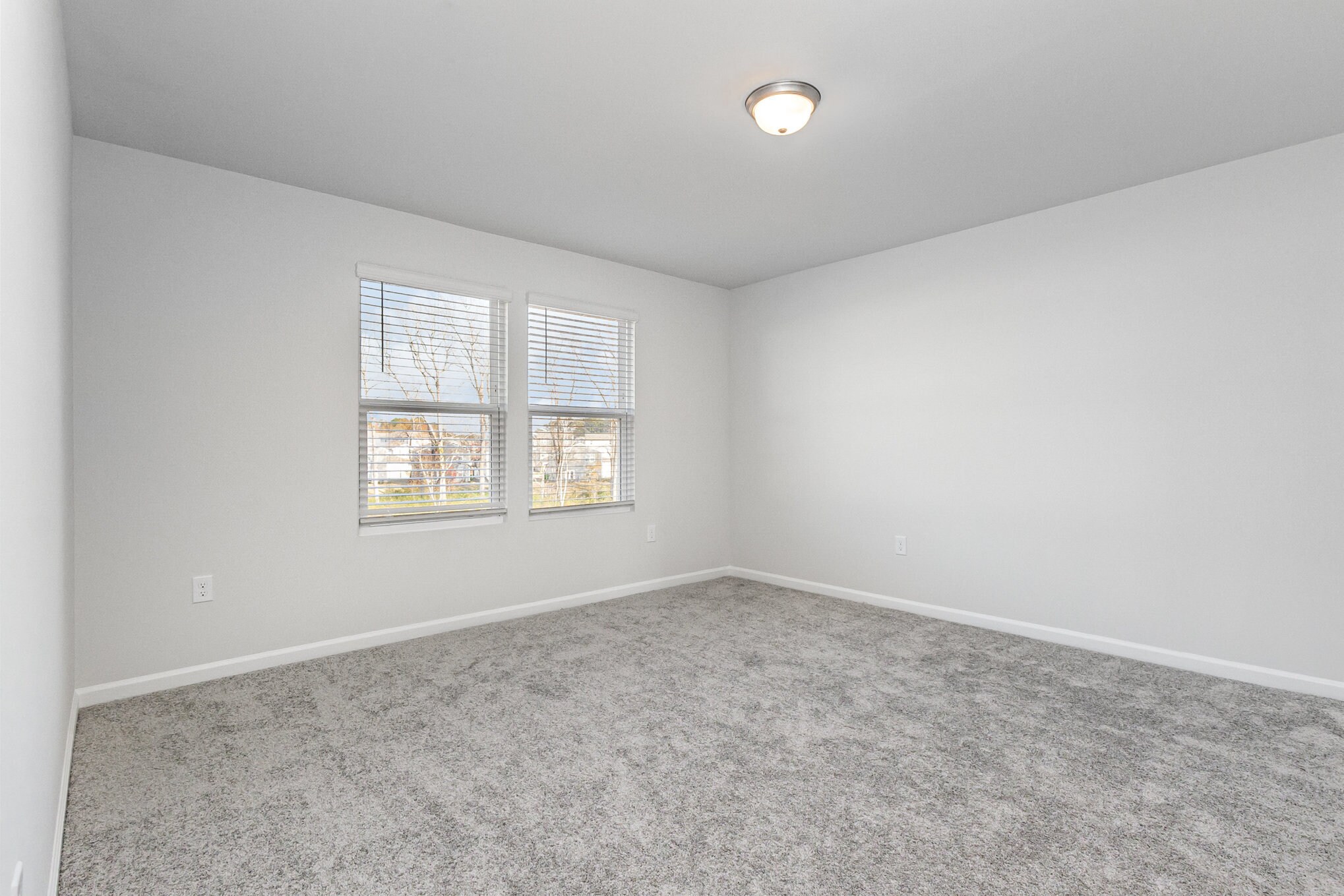 Building Photo - 1425 Rhodes Pond St