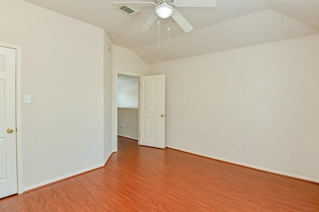 Building Photo - 1030 Riverwood Dr