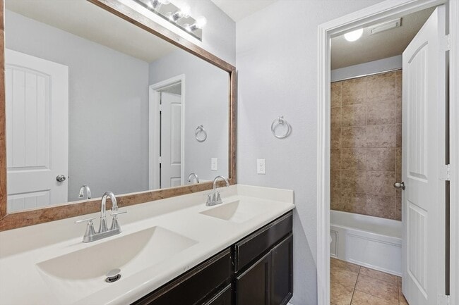 Building Photo - 14344 Artisan Dr