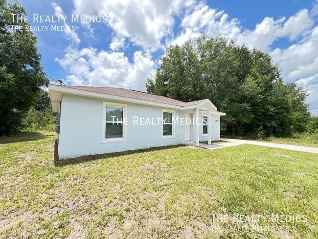 Building Photo - 5434 NW 6th Pl