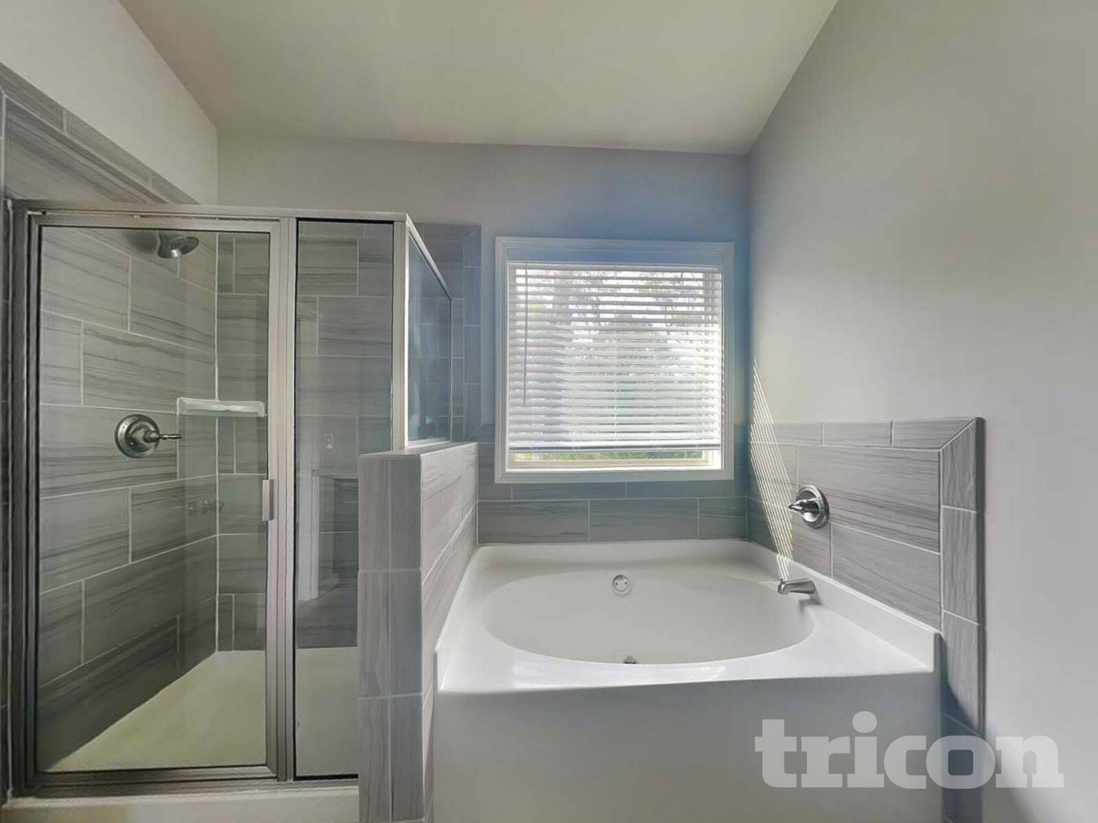 Building Photo - 208 Evergreen Way