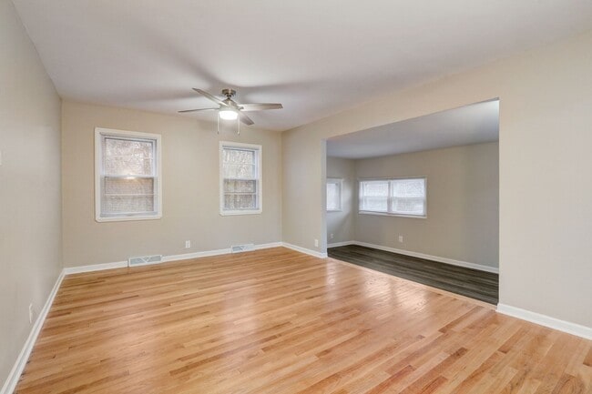 Building Photo - Charming 2BR/2BA Single Family Home!
