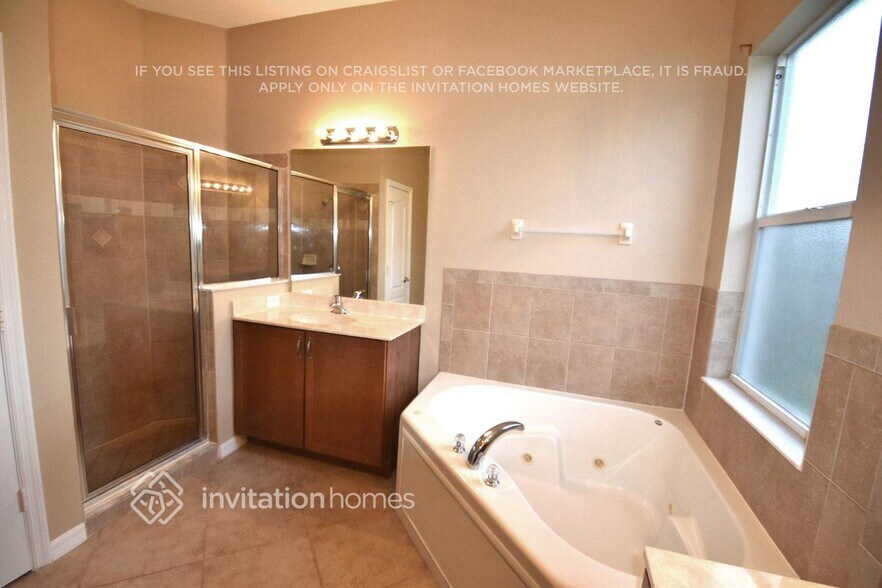 Building Photo - 20018 Oakflower Ave