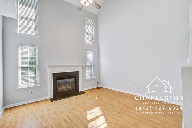 Building Photo - 230 Darcy Ave